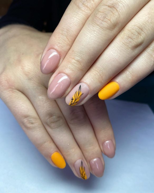 20 Stunning Yellow Fall Nail Ideas for 2024: Embrace the Season with Bold and Bright Designs