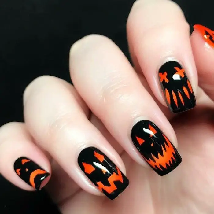 Spooky Chic: Halloween Short Nails That Steal the Show