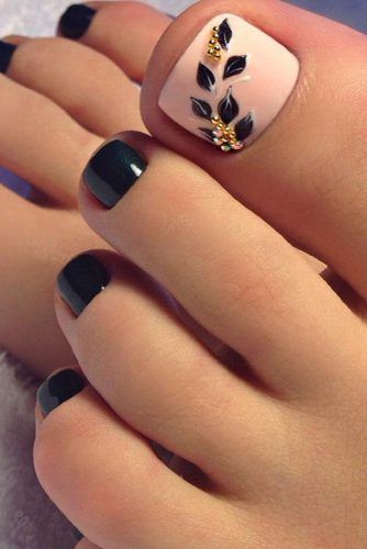 20 Stunning Fall Toe Nail Art Ideas for a Trendy 2024 Pedicure