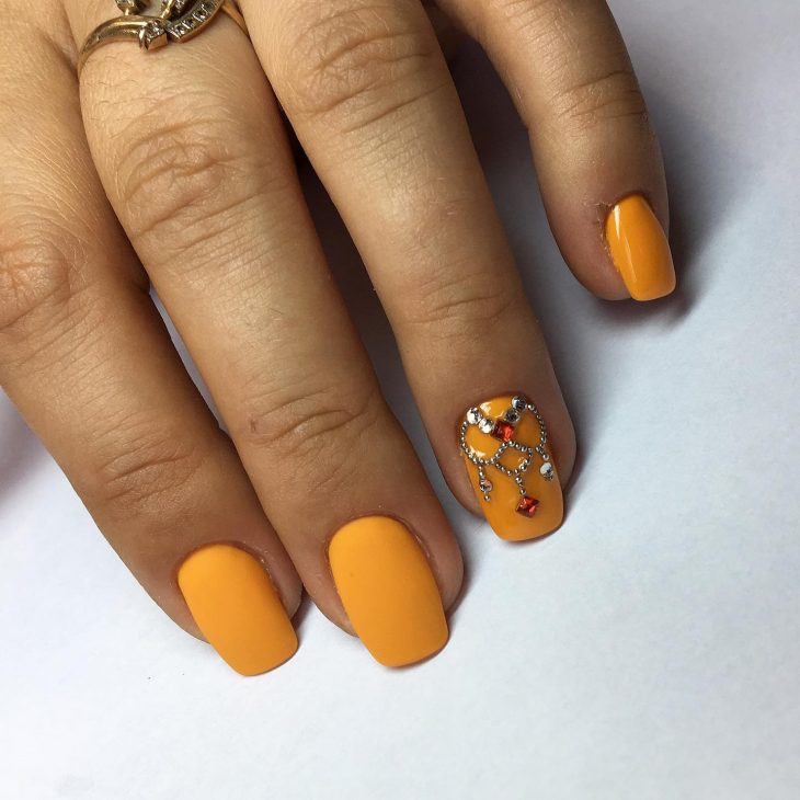 20 Stunning Yellow Fall Nail Ideas for 2024: Embrace the Season with Bold and Bright Designs