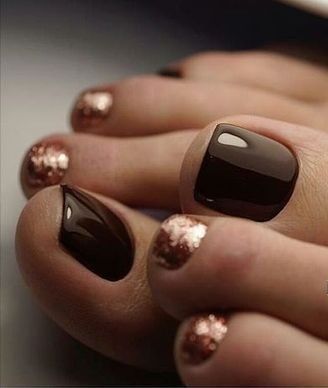 20 Stunning Fall Toe Nail Art Ideas for a Trendy 2024 Pedicure