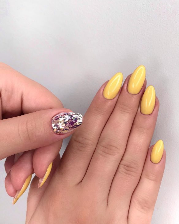 21 Best Nail Color Ideas for Every Season : Trends and Tips for All Skin Tones