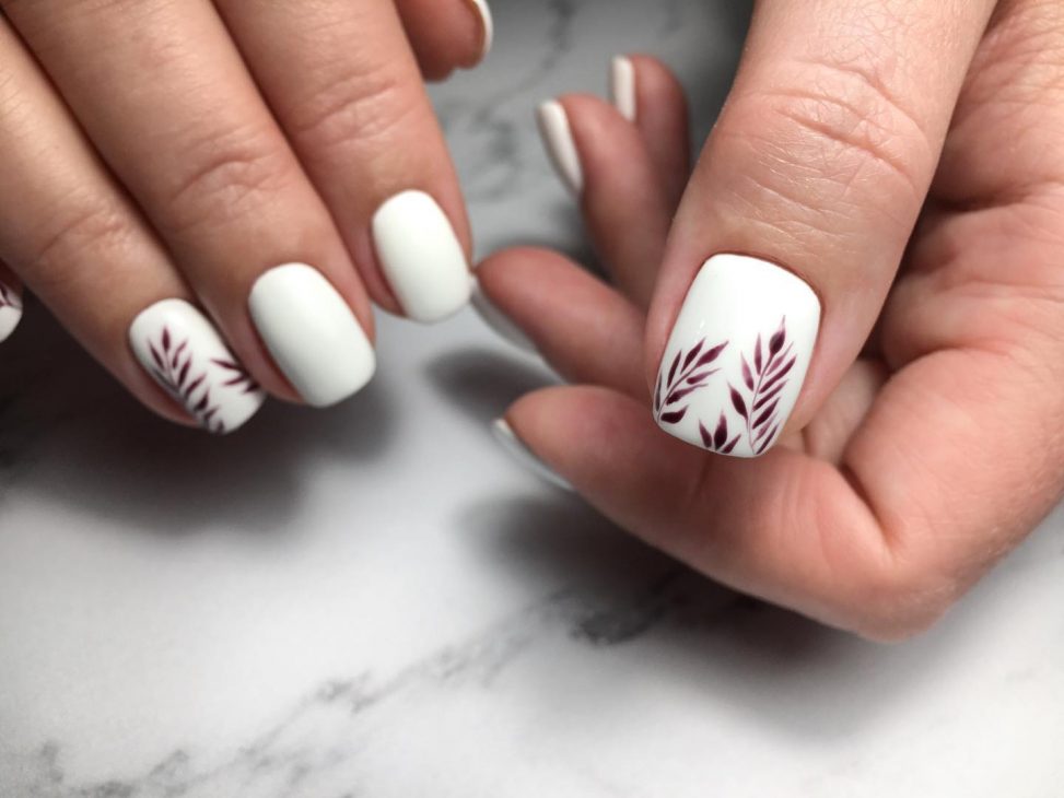 Elevate Your Autumn Look: 20 Classy Fall Nail Ideas for 2024