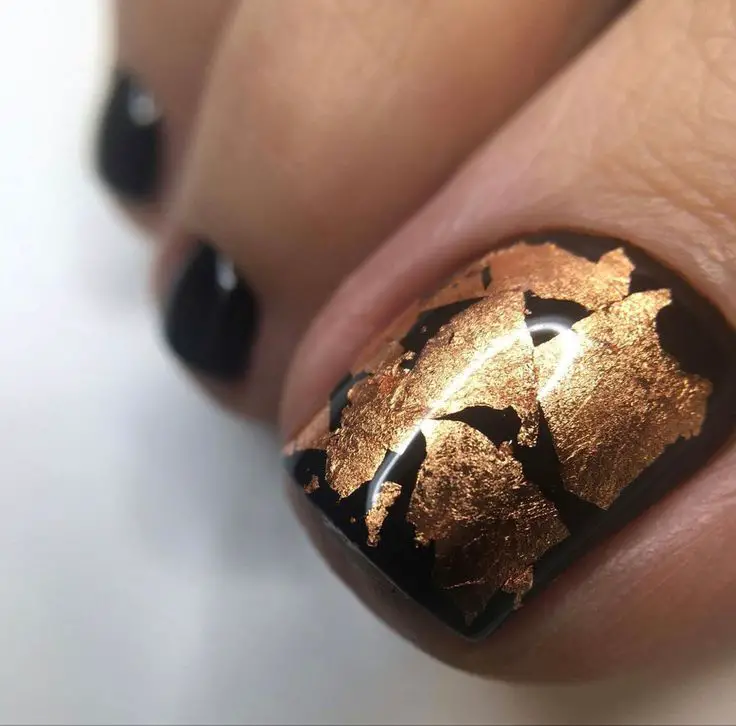 20 Stunning Fall Toe Nail Art Ideas for a Trendy 2024 Pedicure