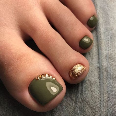 20 Stunning Fall Toe Nail Art Ideas for a Trendy 2024 Pedicure