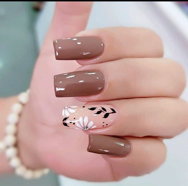 20 Stunning Fall Flowers Nail Art Ideas for a Chic and Trendy Look