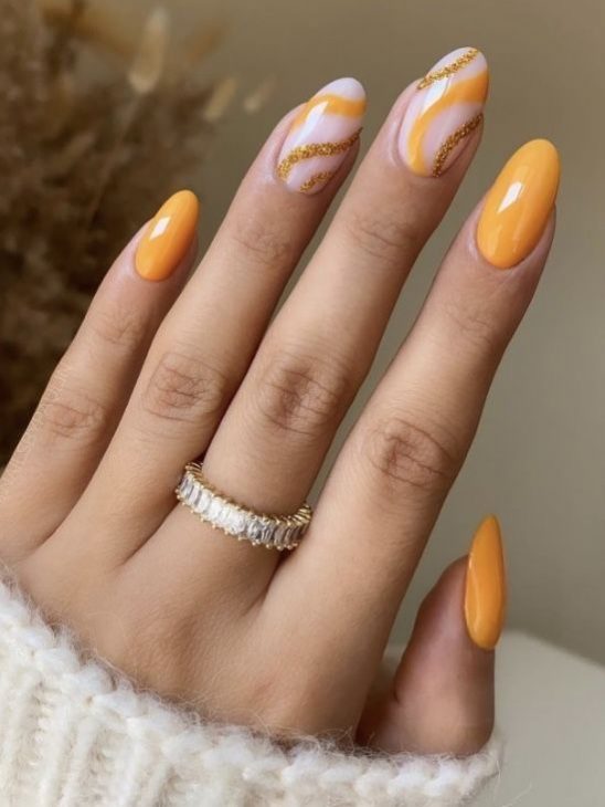 20 Light Fall Nail Color Ideas for 2024: Gel, Dip, and Acrylic for Short and Almond Shapes