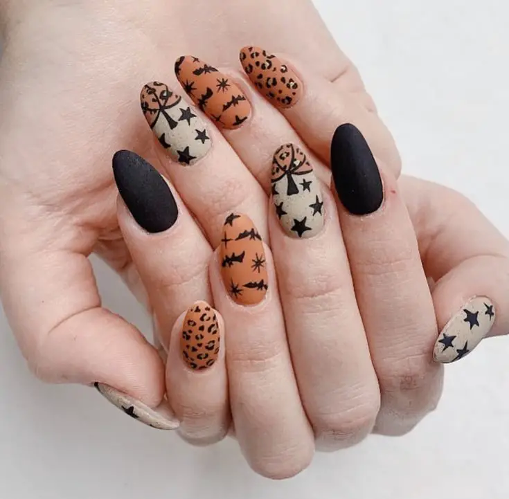 Spooky Chic: Halloween Short Nails That Steal the Show