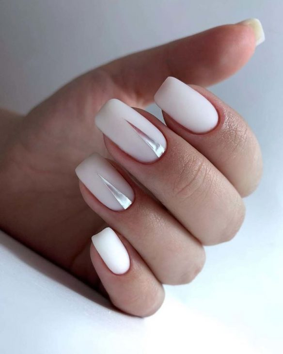 20 Chic White Fall Nail Designs to Elevate Your 2024 Autumn Style