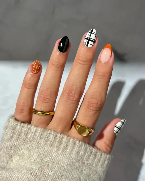 Fall Plaid Nails 2024: Trendy Manicure Ideas