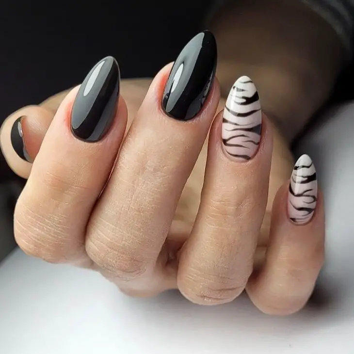 Black Fall Nails 2024: Stylish and Chic Manicure Ideas