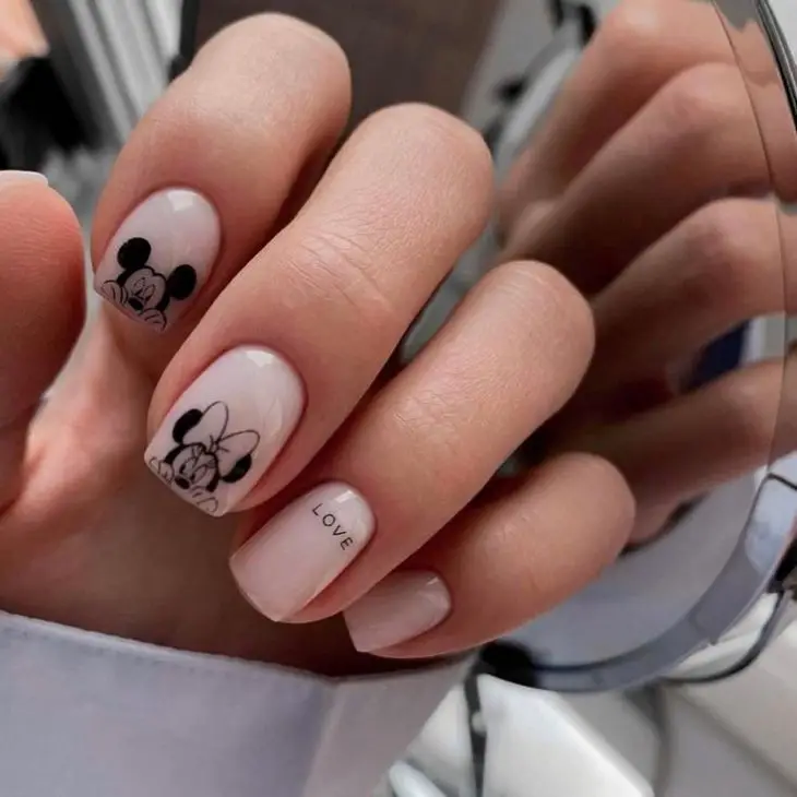 Disney Fall Nails 2024: Magical Inspirations for the Autumn Season