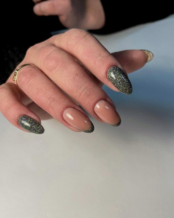 20 Fall Sparkle Nail Ideas for 2024: Glitter, Color Combos, and Acrylic Designs