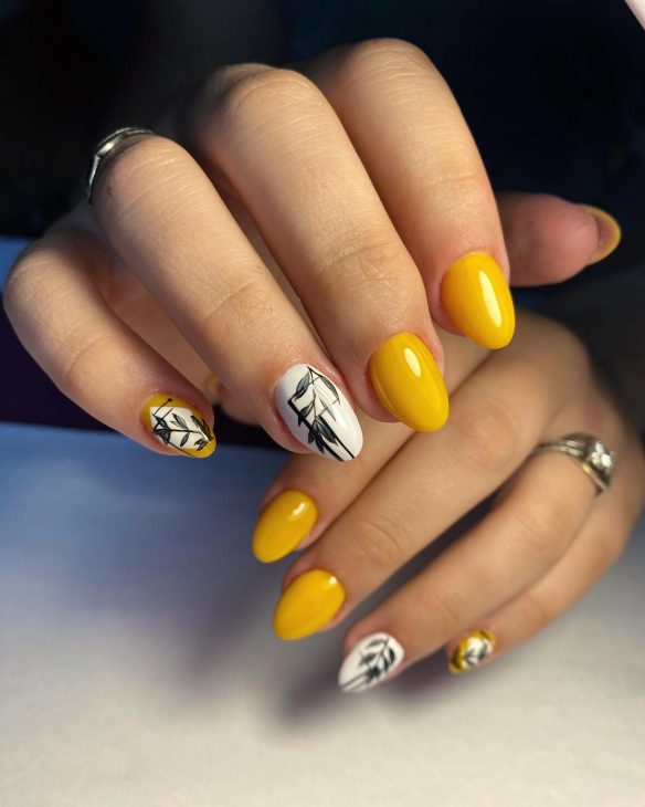 20 Stunning Yellow Fall Nail Ideas for 2024: Embrace the Season with Bold and Bright Designs