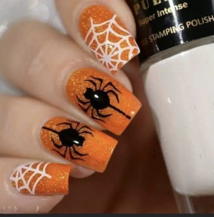 Spooky Chic: Halloween Short Nails That Steal the Show