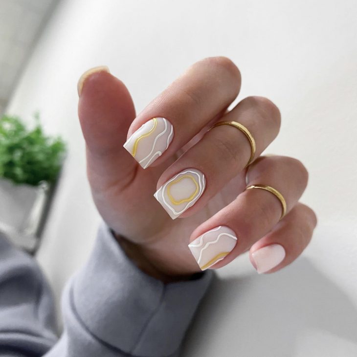 20 Chic White Fall Nail Designs to Elevate Your 2024 Autumn Style