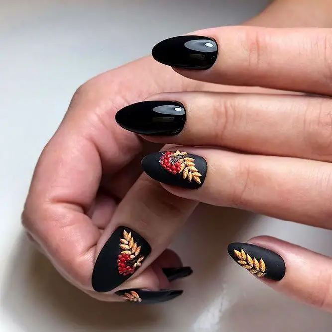 Black Fall Nails 2024: Stylish and Chic Manicure Ideas