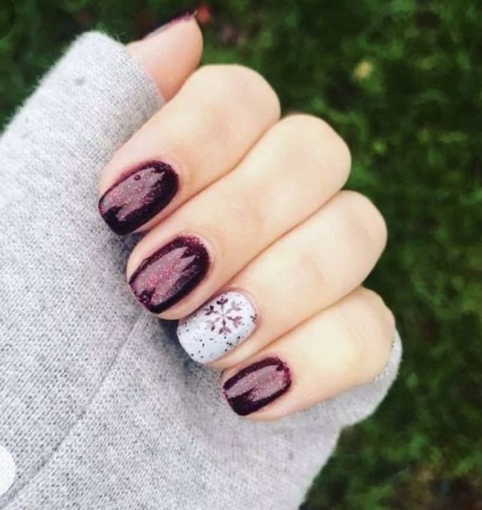 20 Stunning Snowflake Nail Ideas for 2024: Festive and Chic Winter Designs