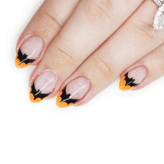 21 Spooky and Stylish Halloween Nail Ideas: From Cute Ghosts to Bold Acrylics