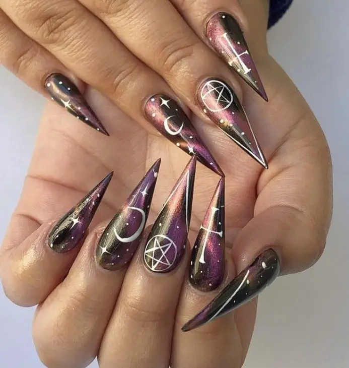 20 Spooky and Chic Halloween Nail Art Ideas: From Cute to Creepy