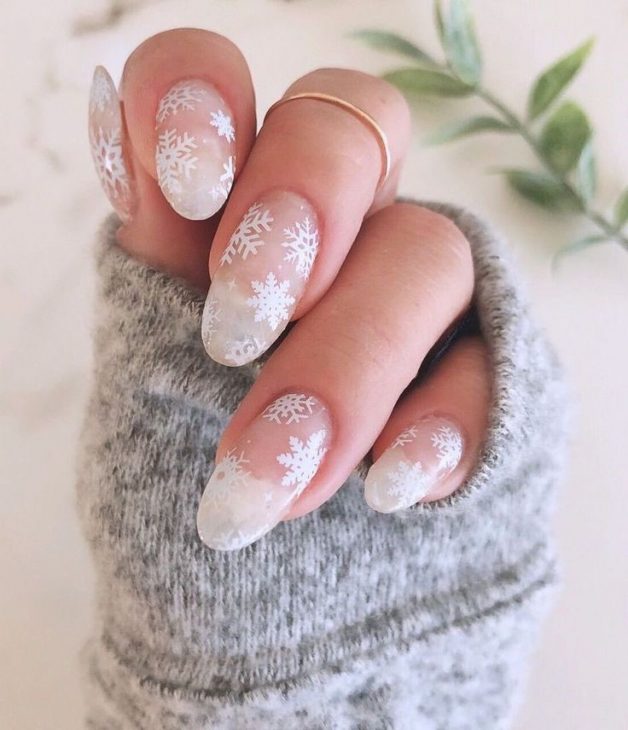 20 Trendy Xmas Nails Ideas for 2024: Perfect Designs for the Festive Season