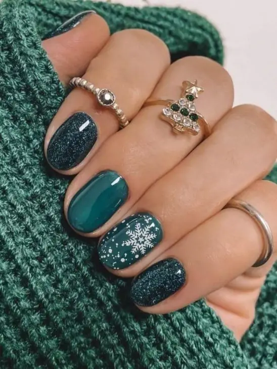 20 Stylish Short Winter Nail Ideas for 2024-2025: Simple, Cute, and Trendy Designs