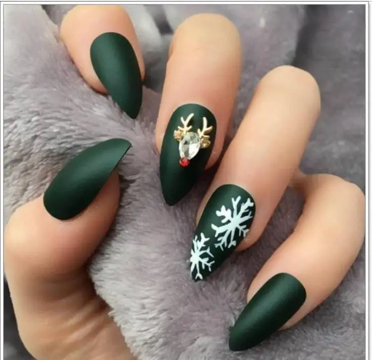 Winter Nails Acrylic 2024 - 2025: The Ultimate Guide to Trendy and Festive Manicures