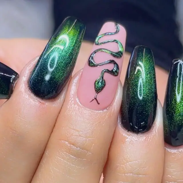 20 Snake Nail Designs: Creative Ideas and Trends to Inspire Your Next Manicure