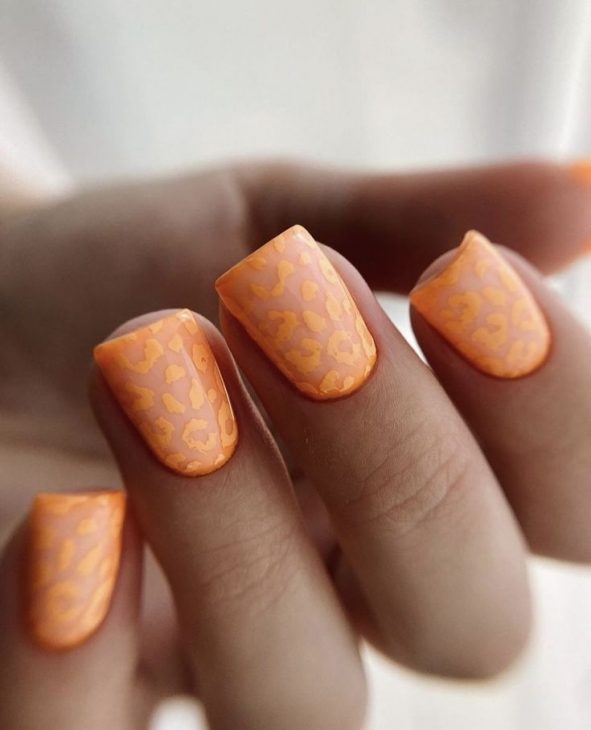 20 Stunning Shorties Nails Ideas for 2025: From Acrylics to Chic Square Designs