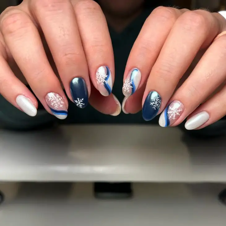 Top 20 Winter Short Nail Designs: Trendy Ideas for a Stylish 2024