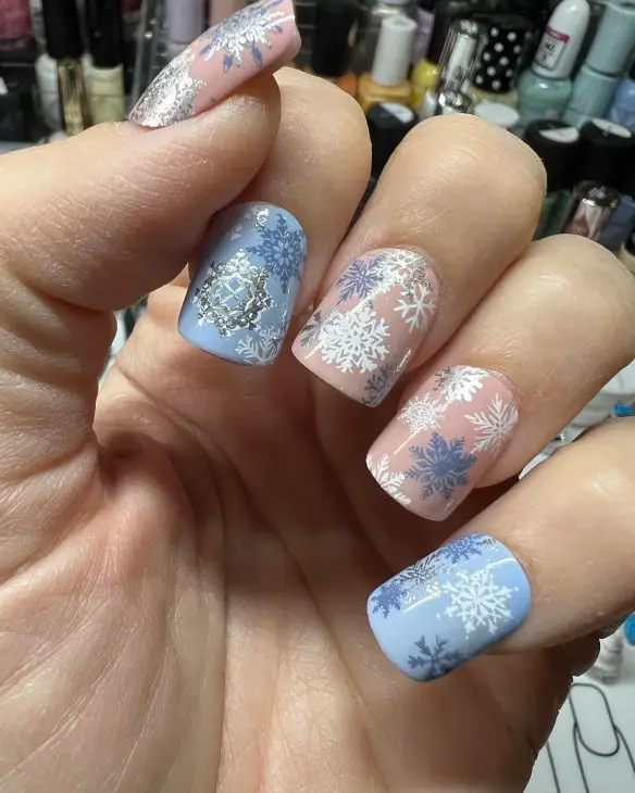 Top 20 Winter Short Nail Designs: Trendy Ideas for a Stylish 2024