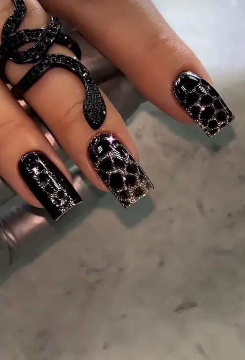 20 Stunning Black Nails Inspo Ideas for 2025: From Elegant to Edgy Styles