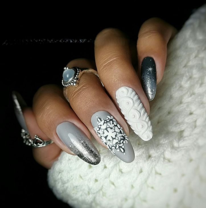 Chic Winter Acrylic Nail Designs: Sparkle and Style for the Season