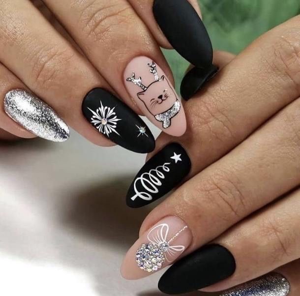 20 Trendy Xmas Nails Ideas for 2024: Perfect Designs for the Festive Season