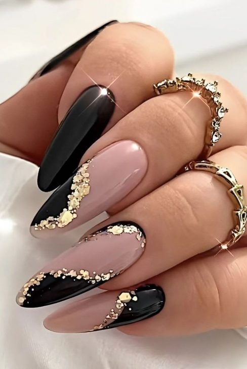 20 Stunning Black Nails Inspo Ideas for 2025: From Elegant to Edgy Styles