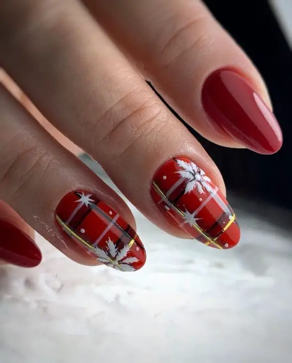 Top 20 Winter Short Nail Designs: Trendy Ideas for a Stylish 2024