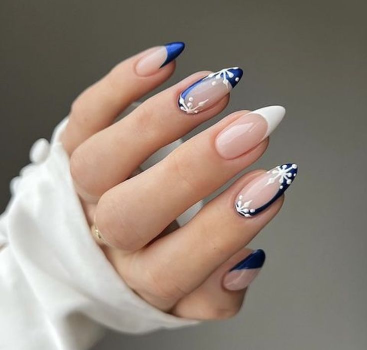 20 Trendy Xmas Nails Ideas for 2024: Perfect Designs for the Festive Season