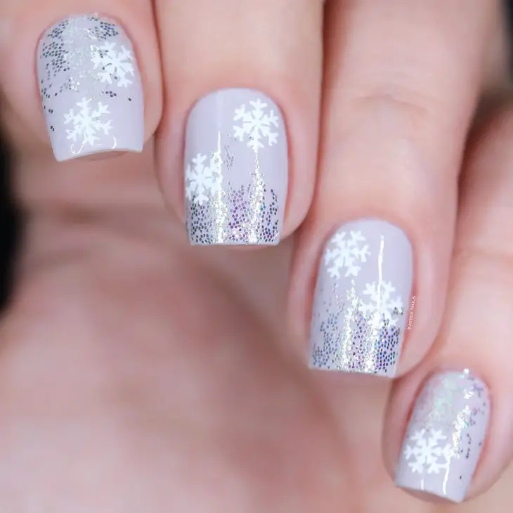 Top 20 Winter Short Nail Designs: Trendy Ideas for a Stylish 2024