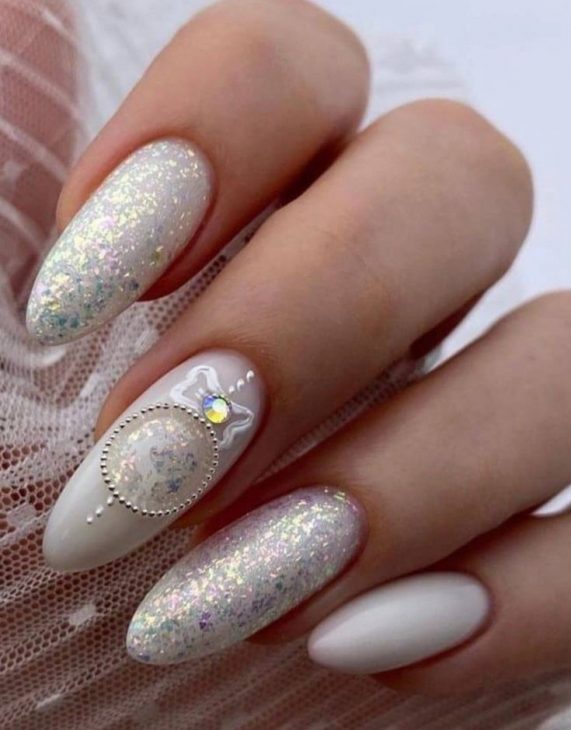 Embrace the Winter Vibes with Cute Nail Designs for 2024-2025