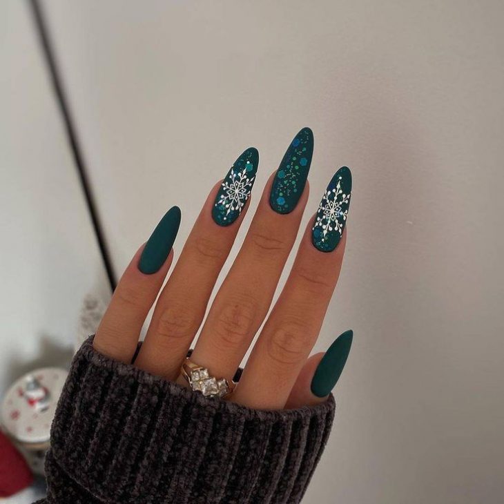 Almond Nails Winter 2024 - 2025: Top Designs and Colors