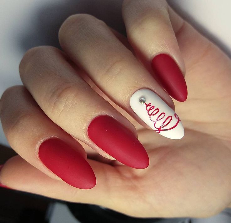 20 Trendy Xmas Nails Ideas for 2024: Perfect Designs for the Festive Season