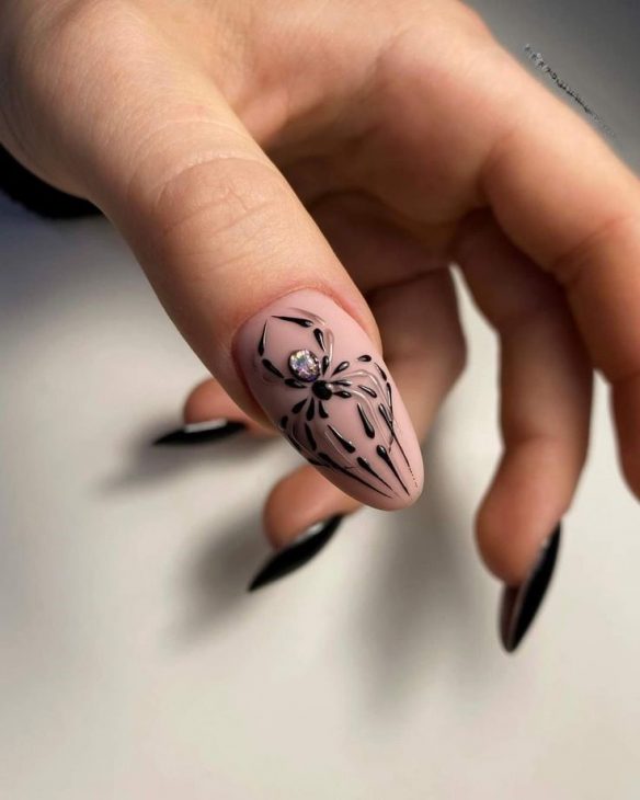 20 Spooky and Chic Halloween Nail Art Ideas: From Cute to Creepy