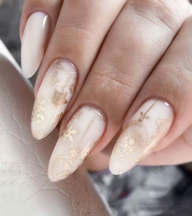 Embrace the Winter Vibes with Cute Nail Designs for 2024-2025