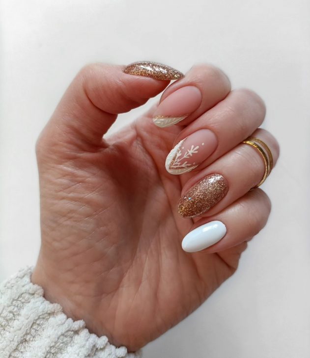 Winter Nails 2024-2025: Trendy Designs for the Season