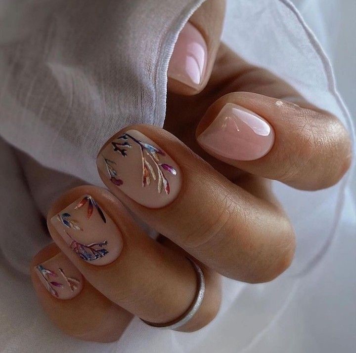 20 Trendy Shorties Nails Ideas for 2025: Discover the Best Designs and Colors