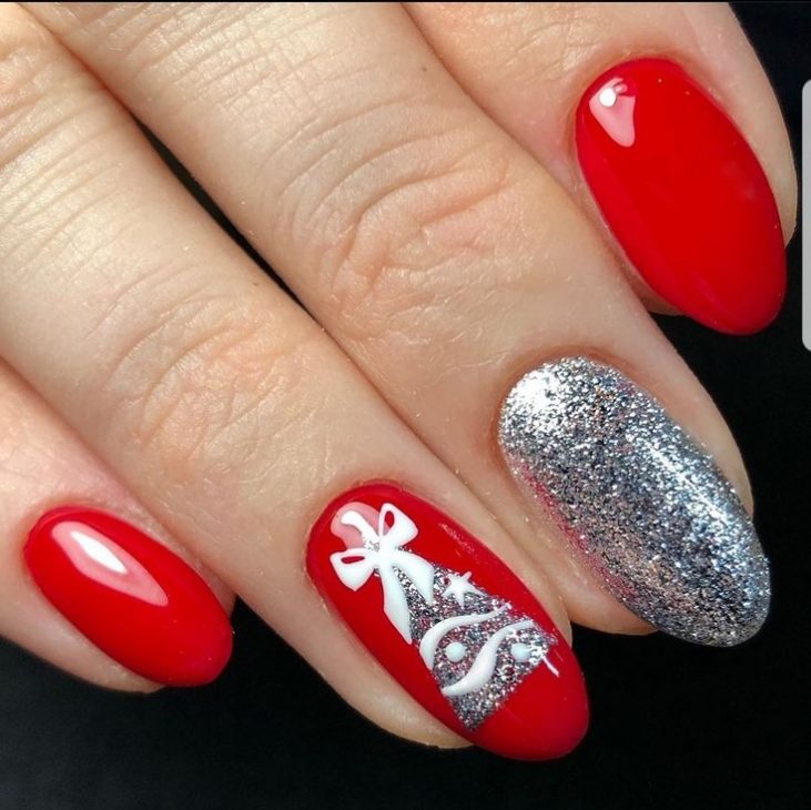 21 Festive Red Holiday Nail Designs for 2024-2025