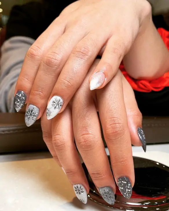 Top 20 Winter Short Nail Designs: Trendy Ideas for a Stylish 2024