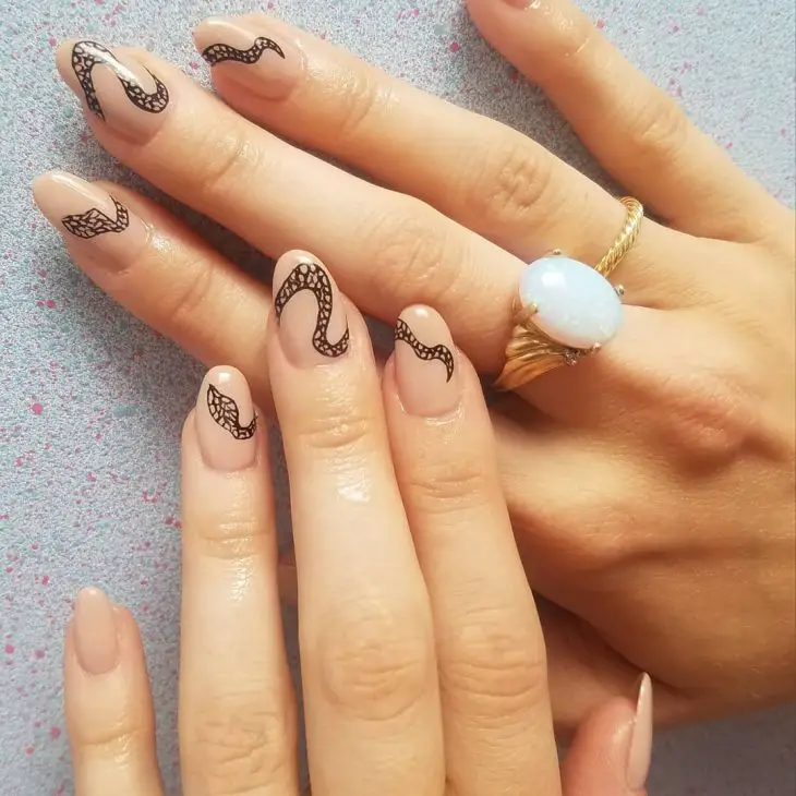 20 Snake Nail Designs: Creative Ideas and Trends to Inspire Your Next Manicure