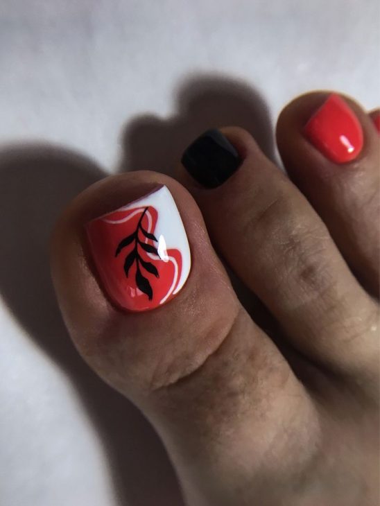 Top 20 Pedicure Ideas with Gemstones and Snake Skin Patterns