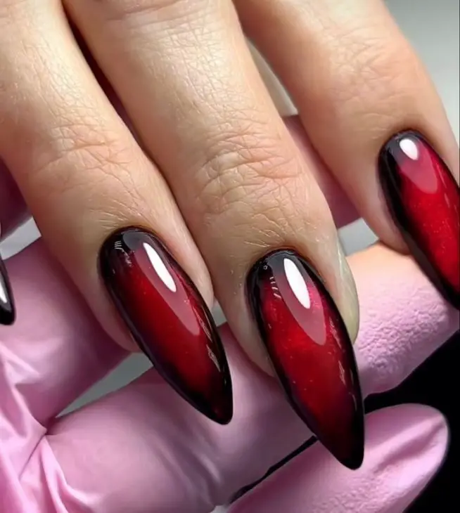 Chrome Nails Ideas 2025: A Stunning Take on Metallic Shine